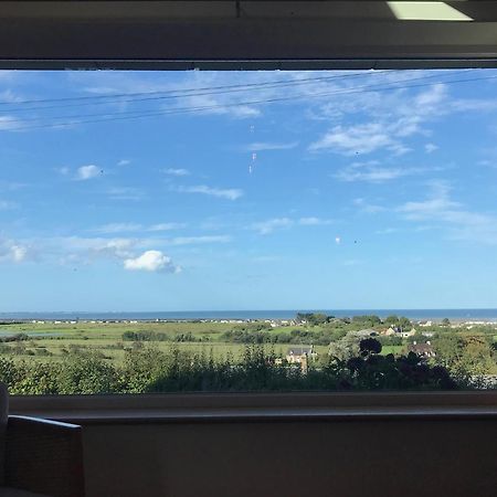 Maison de charme avec vue sur mer et jardin abrité Quinéville Extérieur photo