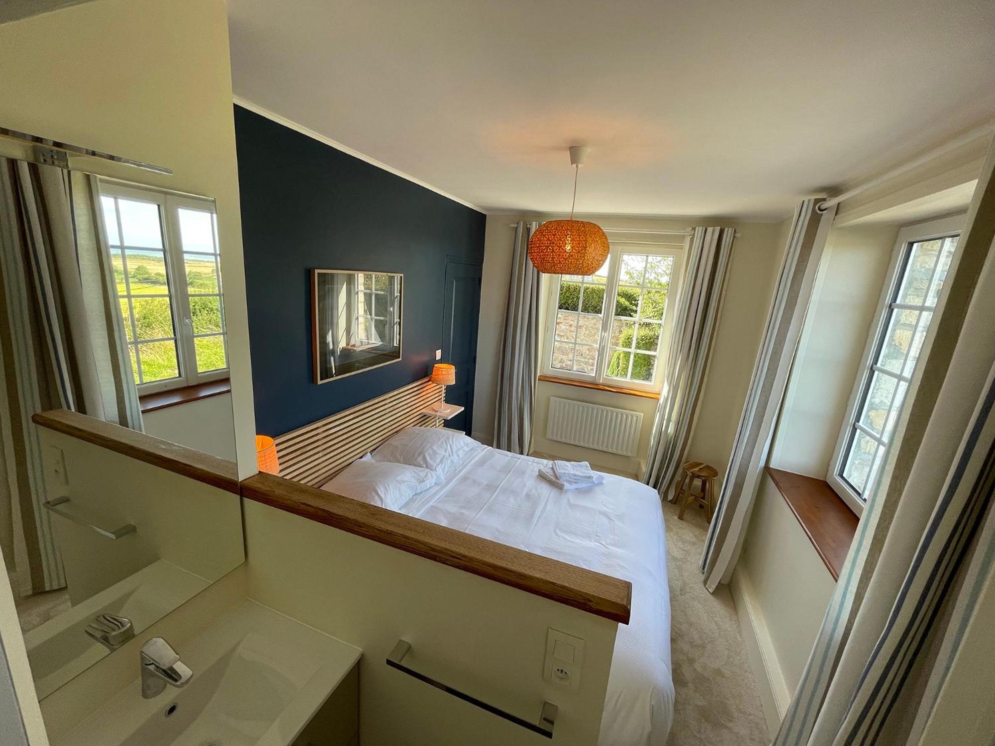 Maison de charme avec vue sur mer et jardin abrité Quinéville Extérieur photo